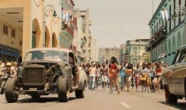 娱乐吃瓜君夜店,揭秘娱乐吃瓜君的夜生活传奇