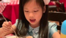 娱乐吃瓜酱叉家